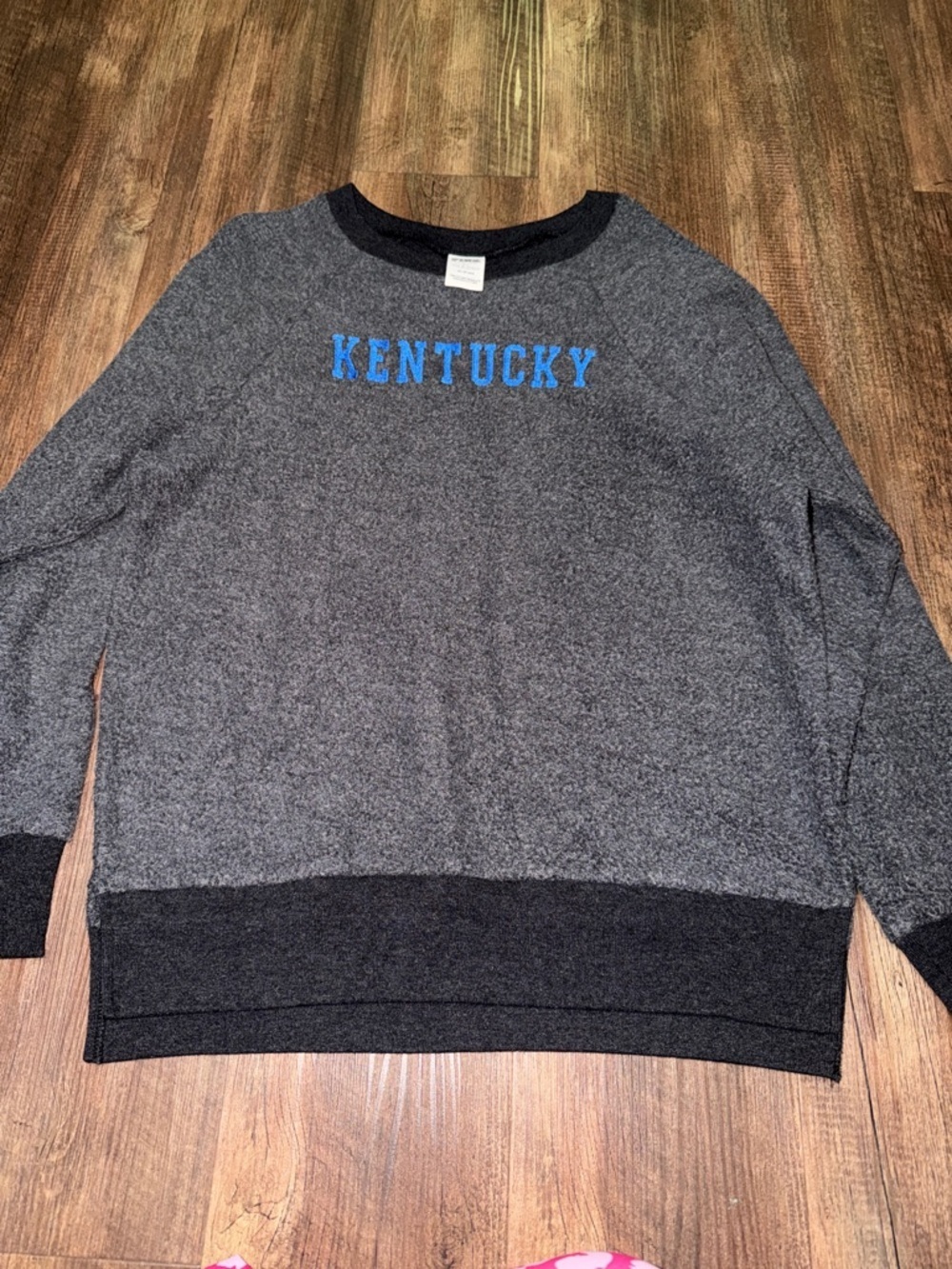 V.S. Pink Collab 5th & Ocean Kentucky Wildcats Womans XS Fleece Sweatshirt RARE